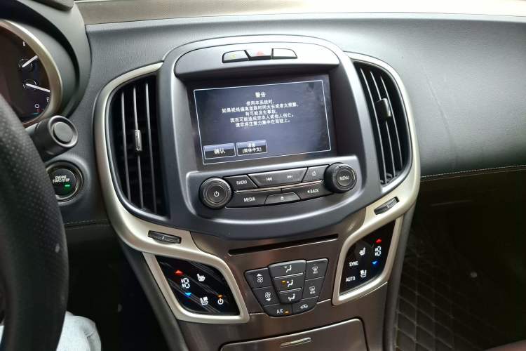 Used Buick LaCrosse 2014 2.0T SIDI Smart Luxury Flagship Edition Audio And AC Panel