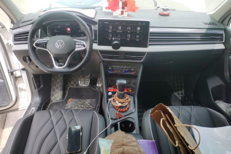 Used Volkswagen Tiguan L 2022 330TSI Automatic Two-Wheel Drive R-Line Enhanced Edition Center Console