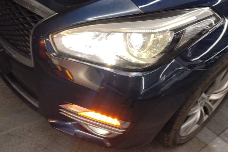 Used Infiniti Q70 2017 Q70L 2.5L Elite Edition Left Front Headlight