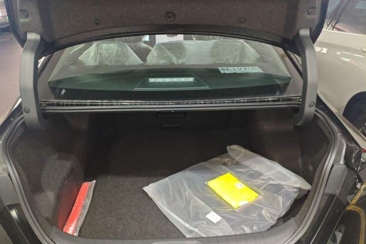 Used Nissan Teana 2026 Model Harmony Cockpit 2.0L Ultra-Comfort Edition