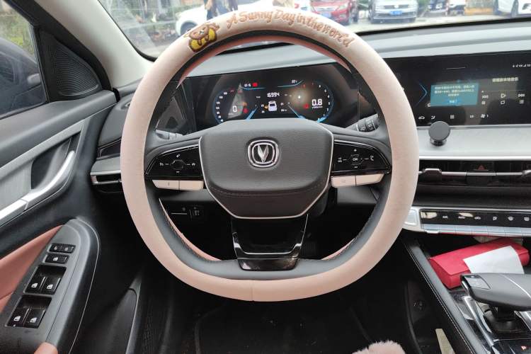 Used Changan Eado 2023 Changan Edition PLUS Blue Whale NE 1.4T GDI DCT Prestige Version
