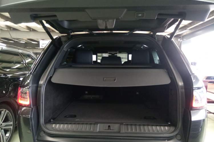 Used Land Rover Range Rover Sport 2020 3.0 L6 HSE DYNAMIC
