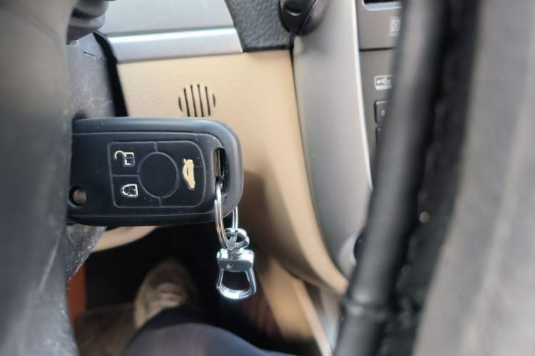 Used Buick Excelle 2011 1.6 LX-MT