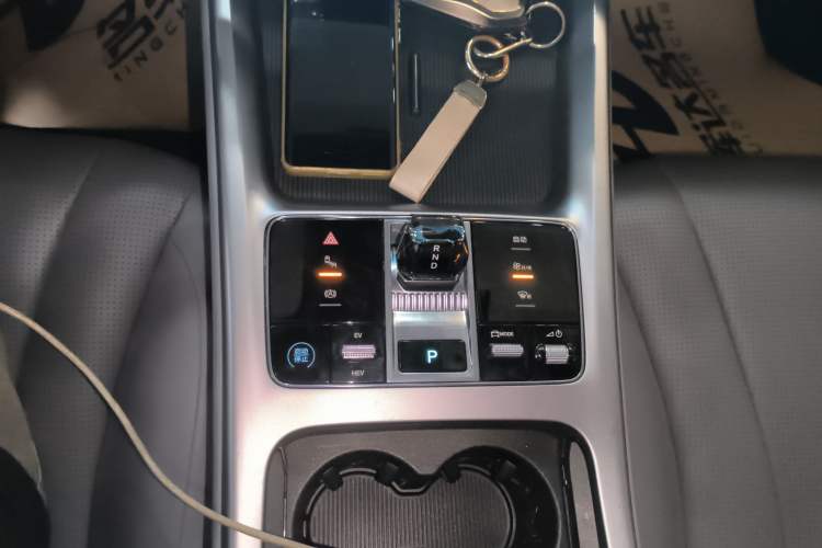 Used BYD Seal 07 DM-i 2025 DM-i 1.5L 125km Elite Model Gear Lever