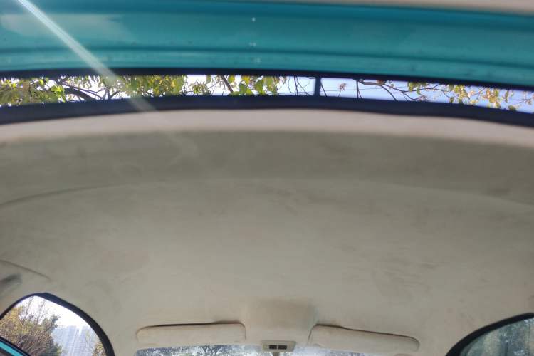 Used Volkswagen Beetle 2010 1.6 AT
