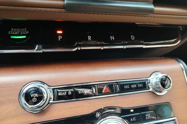 Used Lincoln Aviator 2021 3.0T V6 All-Wheel-Drive Executive Edition
