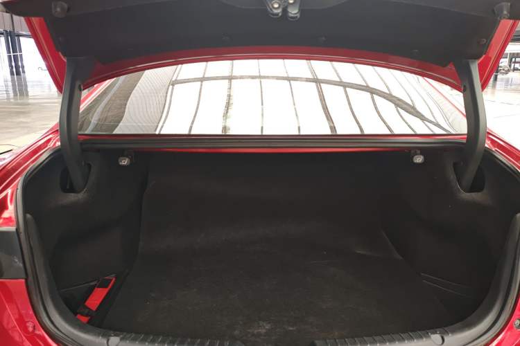 Used Mazda Atenza 2018 2.5L Blue Sky Sport Edition China VI compliant Trunk