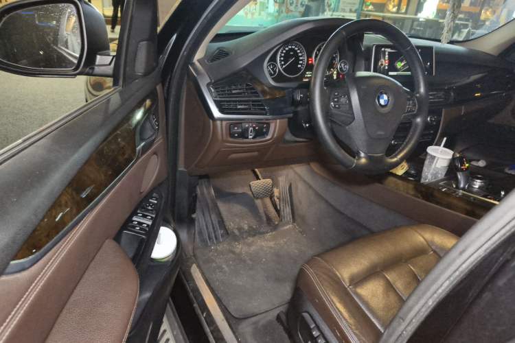 Used BMW X5 2014 xDrive35i Elegant Edition Driver Seat