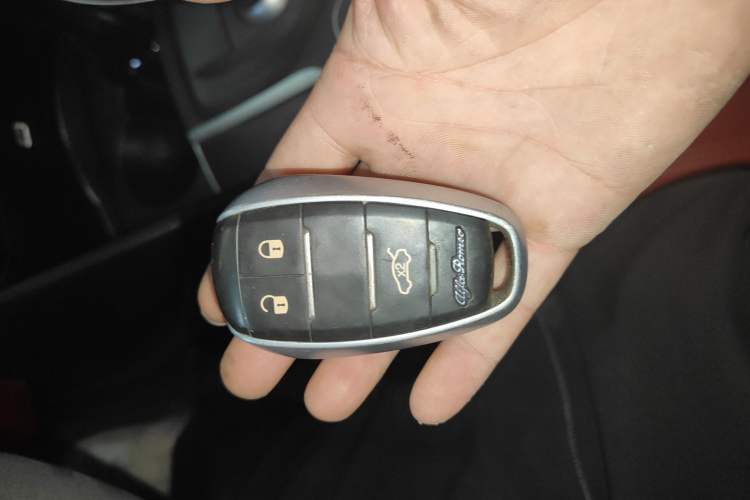 Used Alfa Romeo Giulia 2017 2.0T 200HP Luxury Edition
