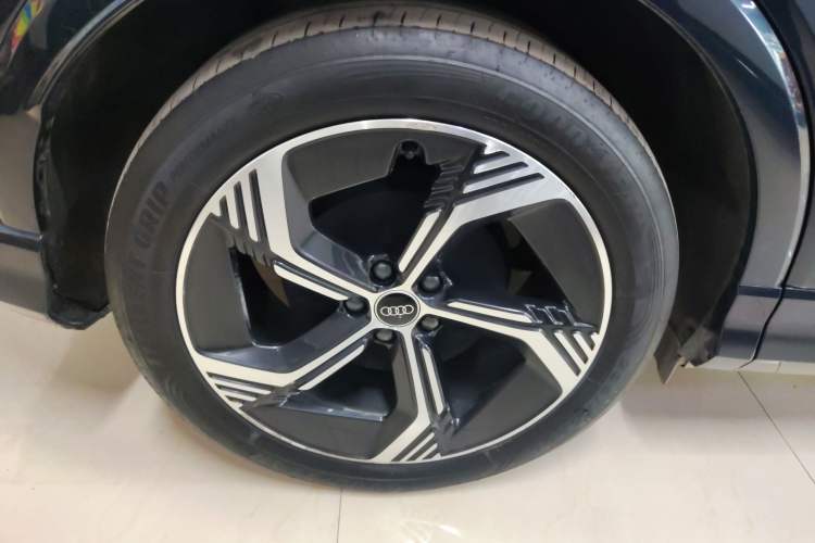 Used Audi Q4 e-tron 2023 40 e-tron Creation Edition Midnight