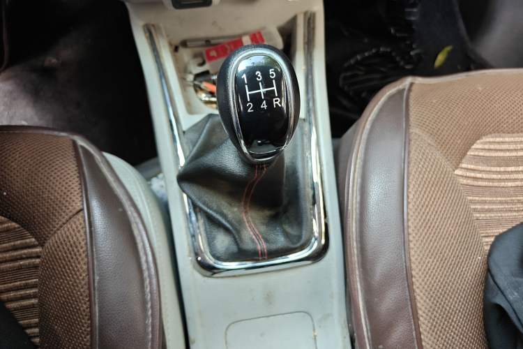 Used Jinbei New Hiace X30L 2021 1.5L Business Van Non-Air-Conditioned Version China VI Standard SWC15M