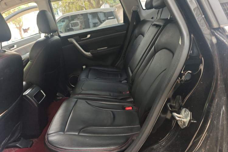 Used Haval M6 2017 1.5T Automatic Two-Wheel Drive Urban Model Left Rear Seat