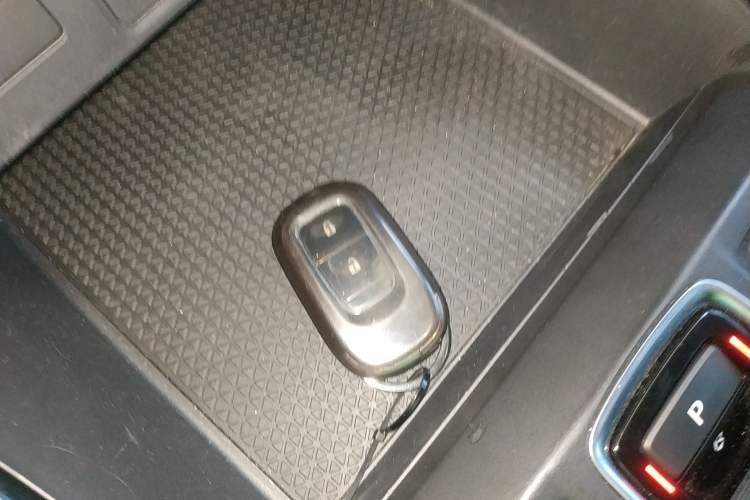 Used Honda CR-V 2023 2.0L eHEV Two-Wheel Drive Smart Edition