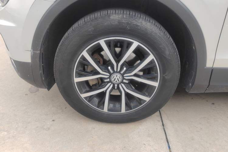 Used Volkswagen Tiguan L 2017 330TSI Automatic Two-Wheel Drive Luxury Edition
