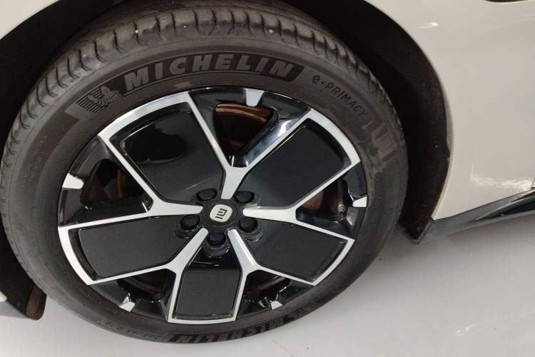 Used Xiaomi Auto SU7 2024 Rear-Drive Long-Range Intelligent Driving Version