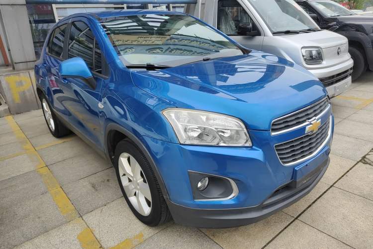 Used Chevrolet Trax 2014 1.4T Automatic Two-Wheel Drive Comfort Version Front Right 45 Deg