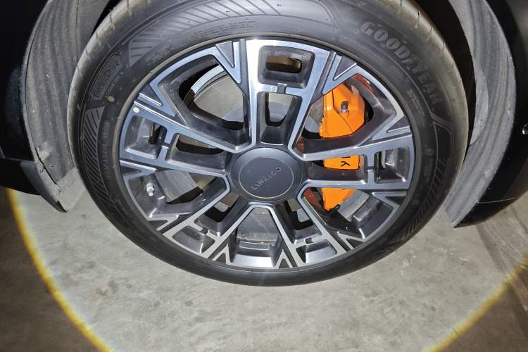 Used Lynk & Co 900 2025 2.0T Ultra