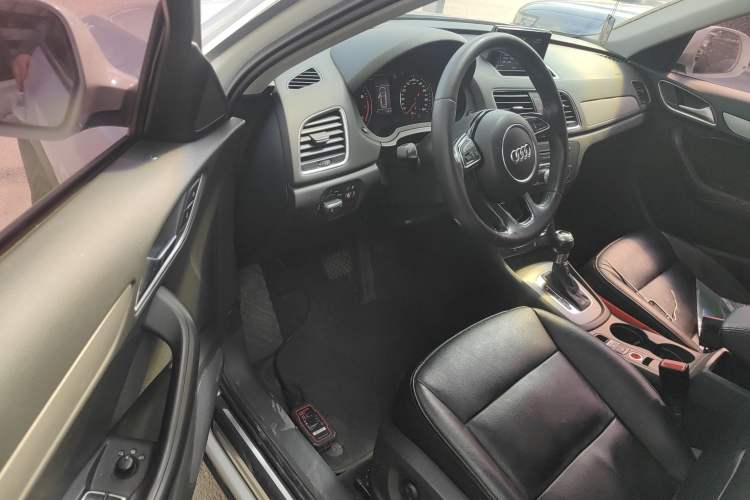 Used Audi Q3 2015 30 TFSI Ambition Edition