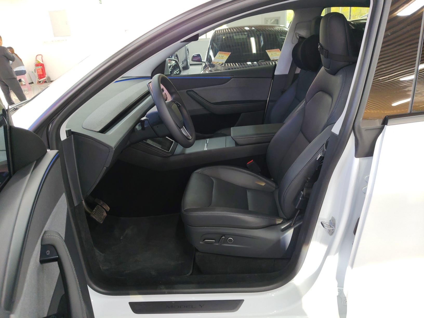 Переднее сиденье в автомобиле