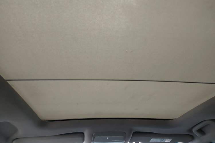 Used Zotye Domy X5 2015 1.5T Manual Luxury Version China IV Standard Headliner