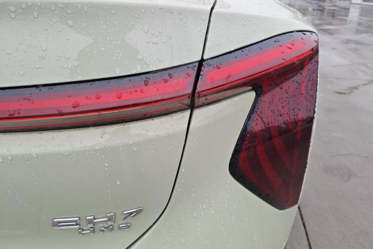 Used Hongqi EH7 2024 690 Pro
