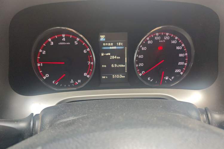 Used Toyota RAV4 2016 2.0L CVT Two-Wheel Drive Smart Edition China V Standard Instrument Cluster