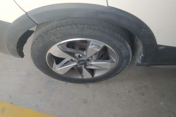 Used JAC Group Refine S3 2017 1.6L Manual Luxury Smart Model Right Rear Wheel Hub