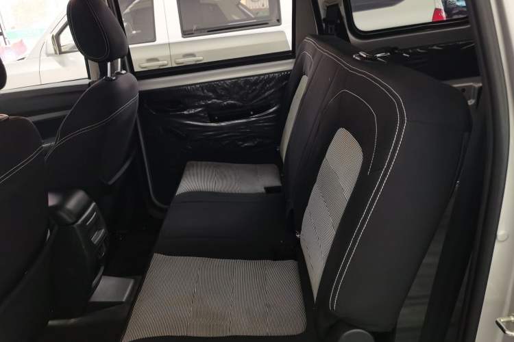 Used Wuling Hongguang 2021 1.5L Revised S Base Version with Electric Power Steering LAR
