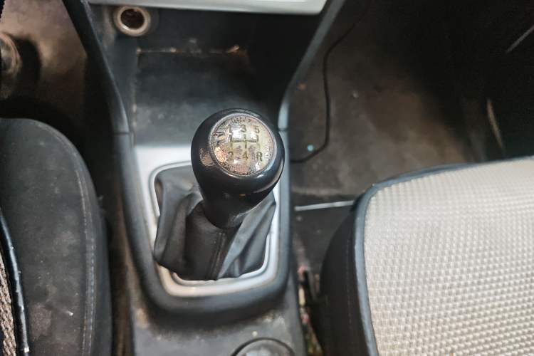 Used CHANGAN KAICHENG Ounuo S 2014 1.5L Base Version Gear Lever