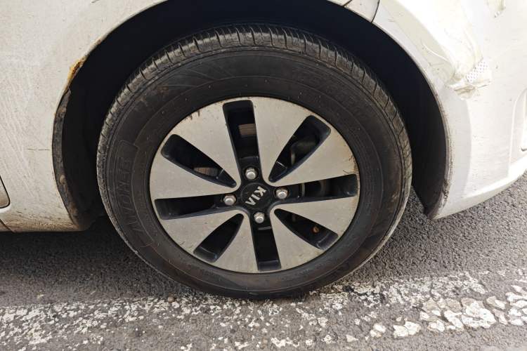 Used Kia K2 2011 Sedan 1.4L Manual Transmission GLS
