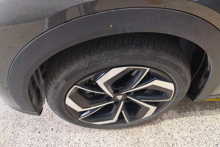 Used Deepal S07 2024 215Max Qiankun Intelligent Driving ADS SE Range-Extended Version