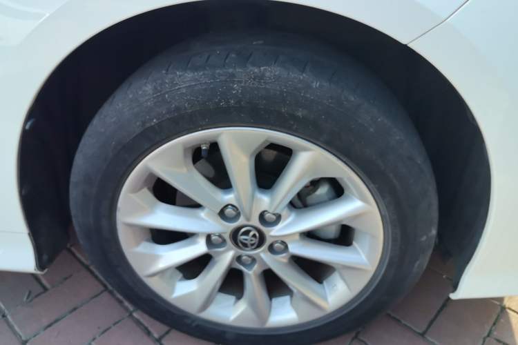 Used Toyota Corolla 2021 Dual-Motor 1.8L E-CVT Elite Edition
