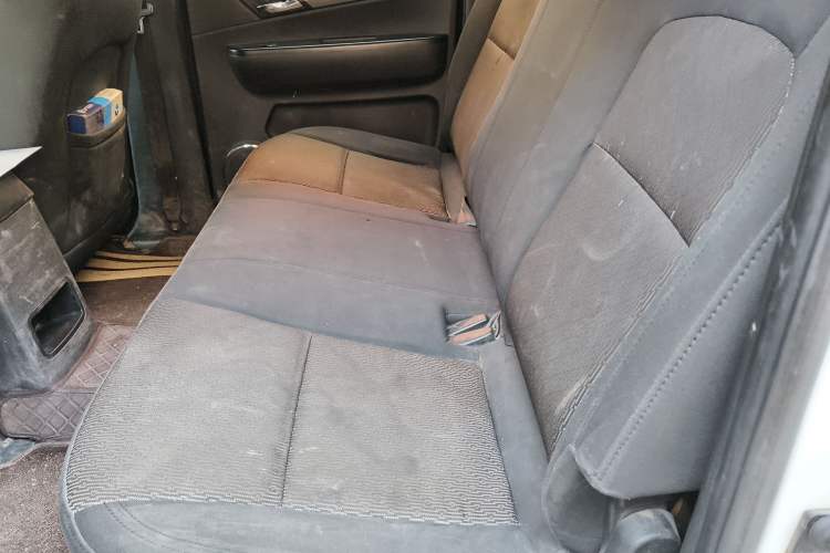 Used JAC T6 2016 2.8T Diesel Creator Edition Comfort Long-Wheelbase HFC4DA1-2C
