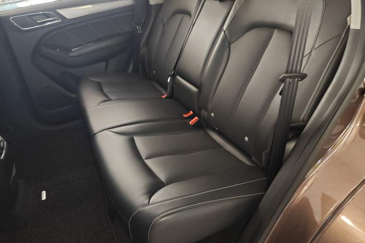 Used Roewe RX5 2017 20T Two-Wheel Drive Automatic Internet Elite Edition
