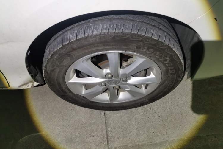 Used Toyota Vios 2017 1.5L CVT Innovation Edition Right Front Wheel Hub