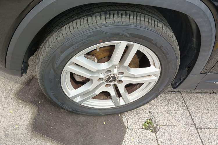 Used Mercedes-Benz GLB 2020 GLB 200 Dynamic Edition Left Front Wheel Hub