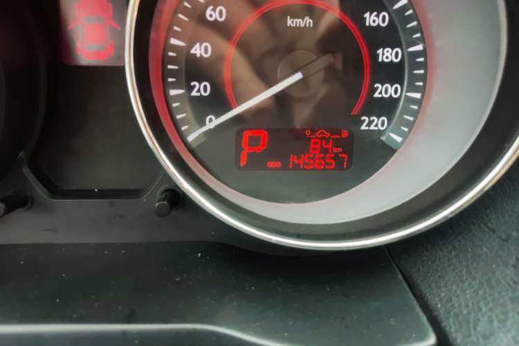 Used Bestune B50 2013 1.6L automatic luxury version
