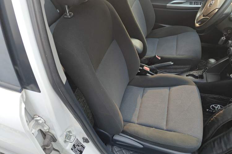 Used Toyota YARiS L Zhi Xuan 2015 1.5E Automatic Charm Edition Right Front Seat