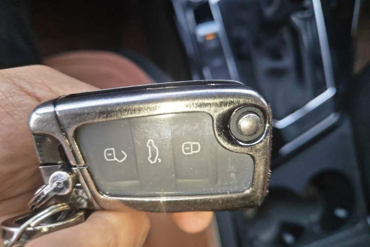 Used Volkswagen Tayron 2023 300TSI Two-Wheel-Drive Luxury Plus Advanced Edition
