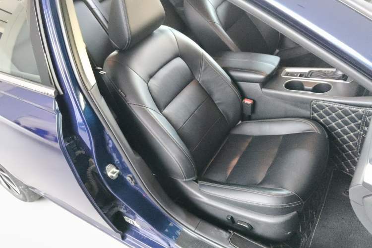 Used Nissan Teana 2020 Revised Version 2.0T XL Upper AD1 Smart Navigation Edition Right Front Seat