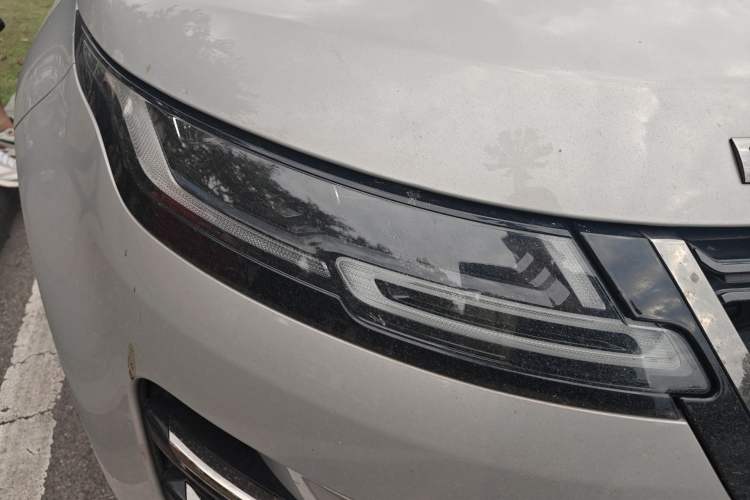 Used Land Rover Range Evoque New Energy 2023 Aurora L P300e Plug-in Hybrid Electric Version Right Front Headlight