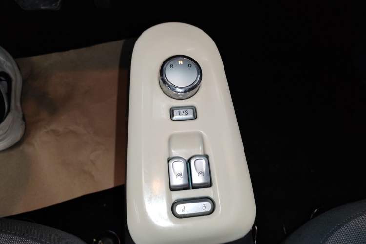 Used CHANGAN NEVO Lumin 2023 205km Xiangqin Version Gear Lever