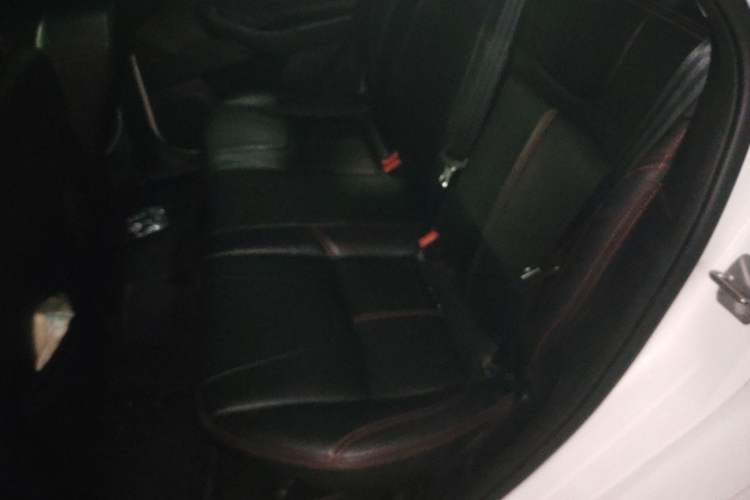 Used Ford Focus 2012 Sedan 1.6L Automatic Fashion Edition