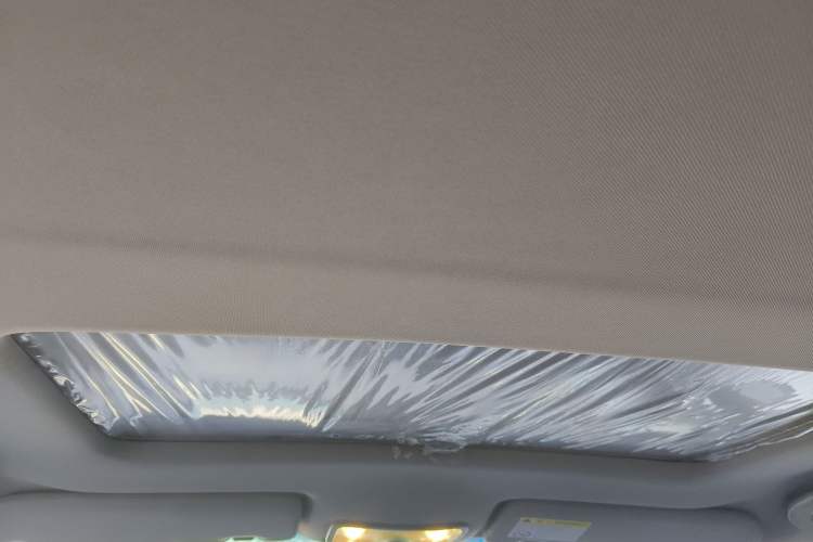 Used Roewe 350 2014 1.5L Automatic Xunyue Version Headliner