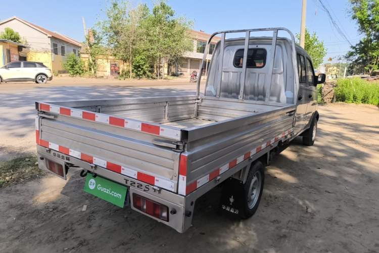 Used Jinbei T2S 2020 1.5L Double-Cab Standard Version 2.55m Rear Single Wheel China VI Emission Standard SWC15M
