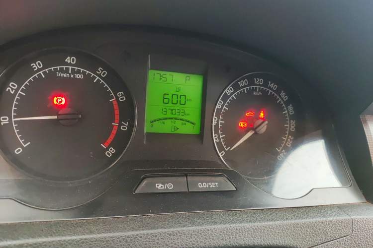 Used Skoda Rapid 2013 1.6L Automatic Smart Selection Model