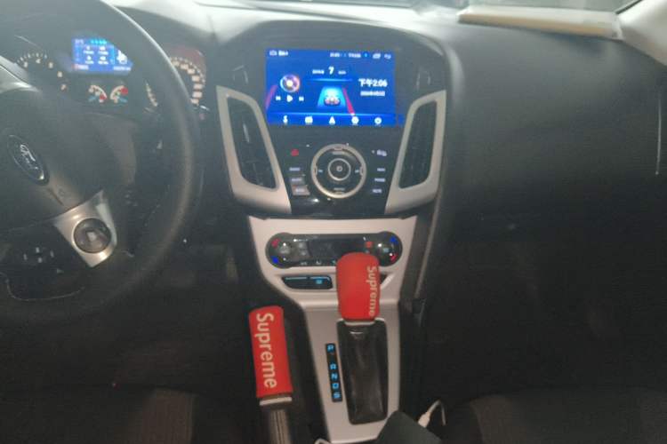 Used Ford Focus 2012 Hatchback 2.0L Automatic Luxury Sport Model Audio And AC Panel