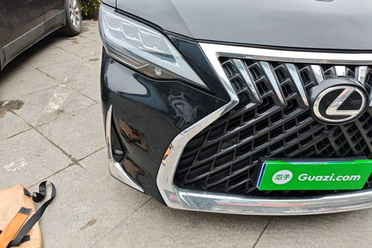 Used Toyota Alphard 2018 Revised Version 3.5L Luxury Edition
