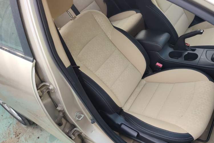 Used Haima Fumei 2014 M5 1.6L Manual Elite Model
