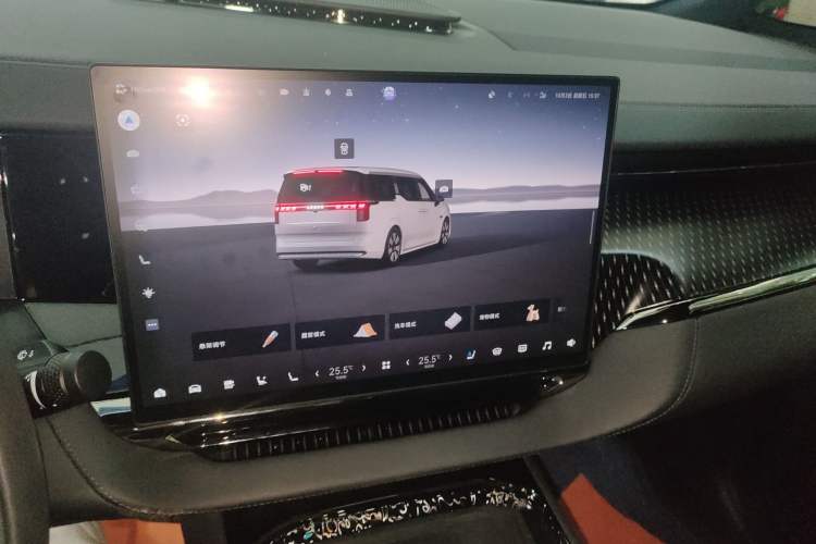 Used Zeekr 009 2024 Six-Seat Executive Version 4WD 108 kWh
